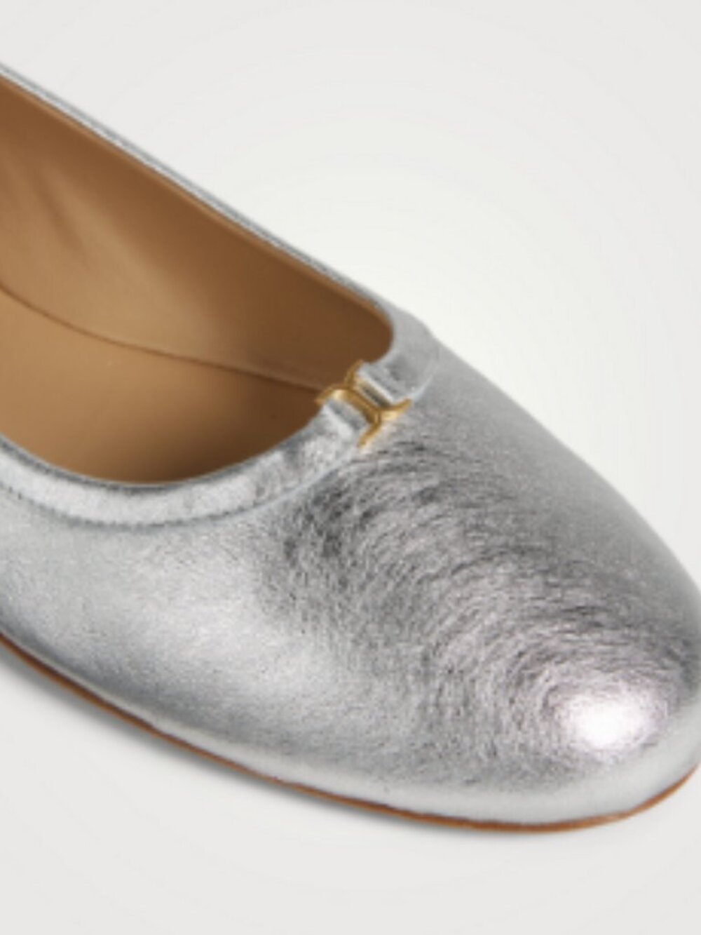 NEVER WORN WITHOUT TAGS CHLOÉ Silver Marcie Ballerina Flats Size: 39 SKU: 241338